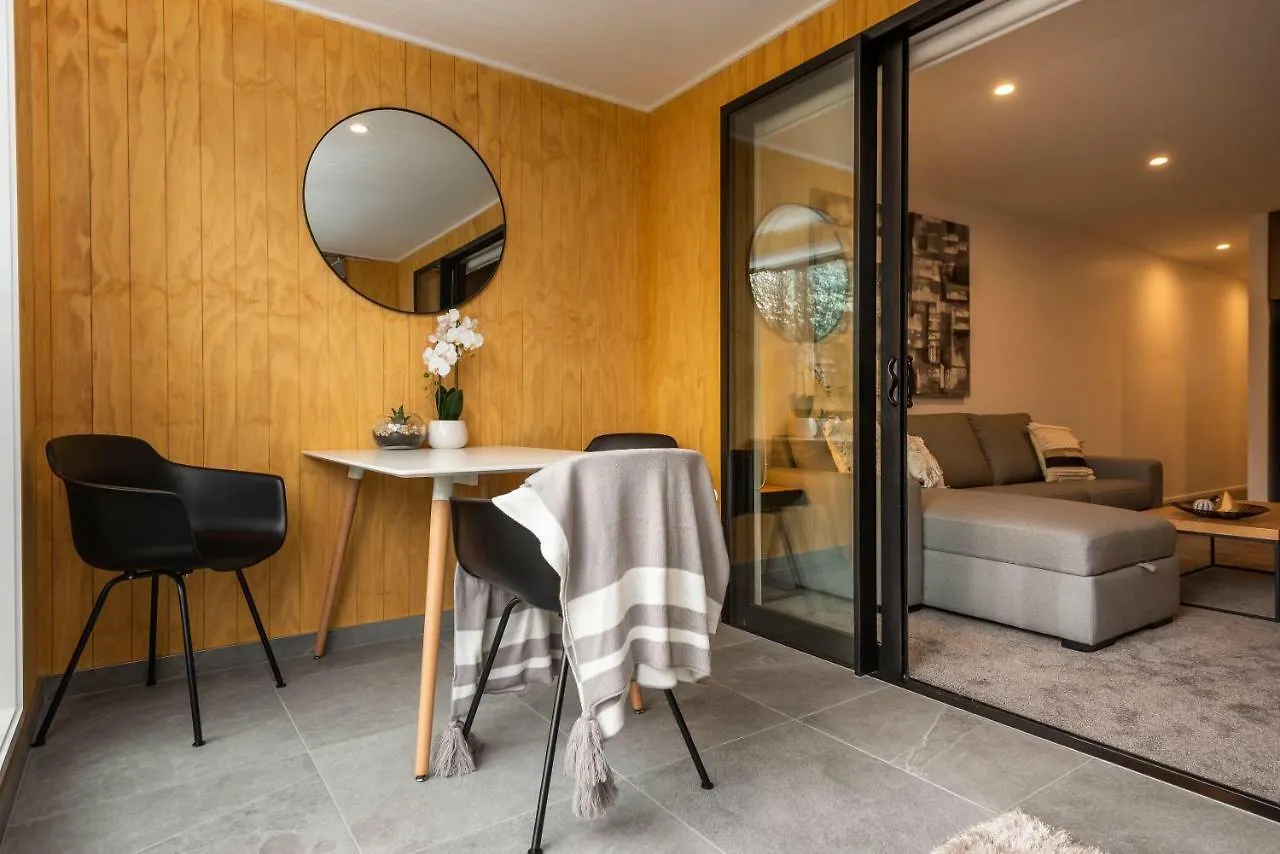 Penthouse With Park View Apartment Christchurch